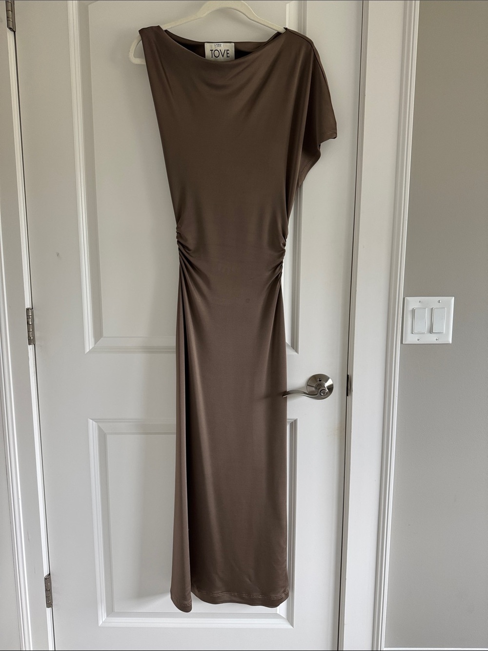 TOVE Taupe Brown Ruched-Side Maxi Dress